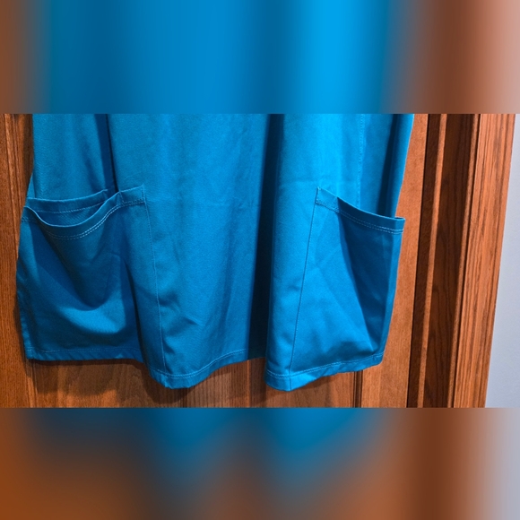 Healing Hands Works, Women's size 2X, Scrub Top,Barely Worn,Perfect Shape,Teal - Picture 5 of 8